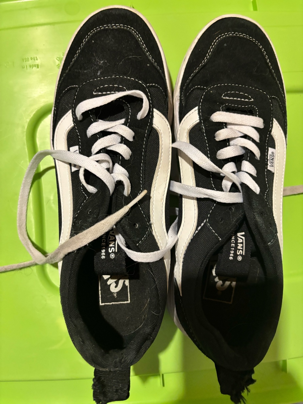 Vans Men's Black & White Low-Top Skate Shoes